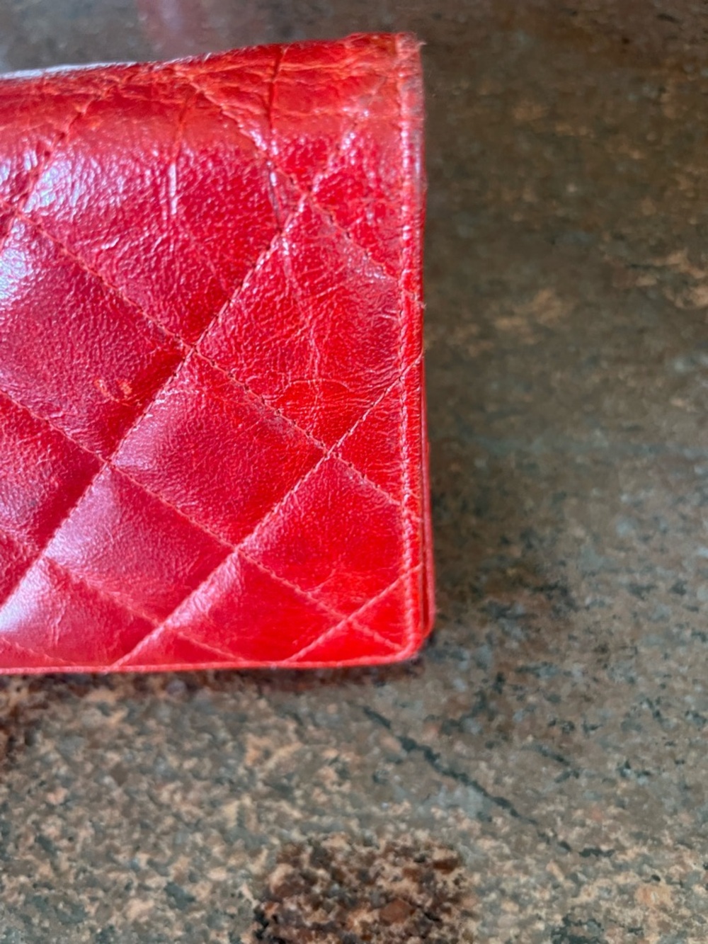 CHANEL Quilted Red Leather Long Wallet with CC Emblem - Picture 4 of 12